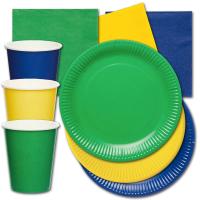 Partygeschirr Set mit Papptellern, Pappbechern und Servietten in den Farben grün, gelb und blau.