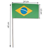 Brasilien Flagge Fähnchen am Holzstab mit Größenangaben.