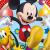 Großansicht des Mickey Mouse Motivs mit Pluto Kindergeburtstag Papptellers.