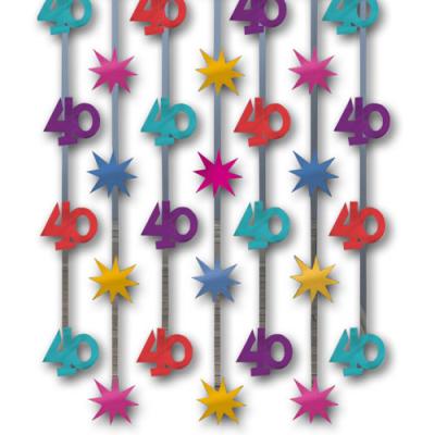 1 Dekovorhang mit bunten 40er-Motiven und Sternen aus Glitzerfolie für die Mottoparty zum runden 40er Geburtstag.