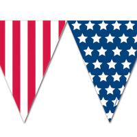Plastik-Wimpelkette mit USA Wimpeln (blaue Wimpel mit weißen Sternen und rot-weiß gestreifte Wimpel).