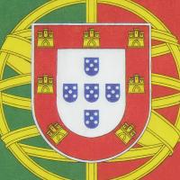 Detailansicht der Portugal Motivservietten mit Flaggenmotiv und Wappen.