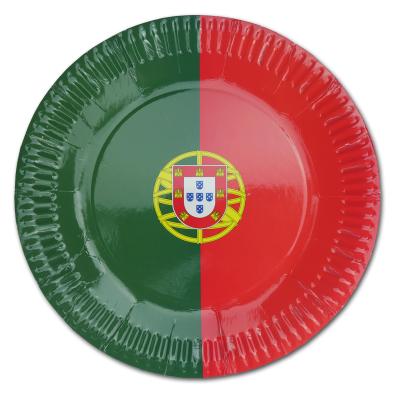 Pappteller mit Portugal Flaggenmotiv.