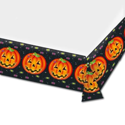 Kunststoff Tischtuch mit Gruselkürbis Motiven für den Halloween & Grusel Partytisch.